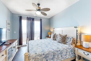 2 bedrooms, iron/ironing board, Internet, bed sheets