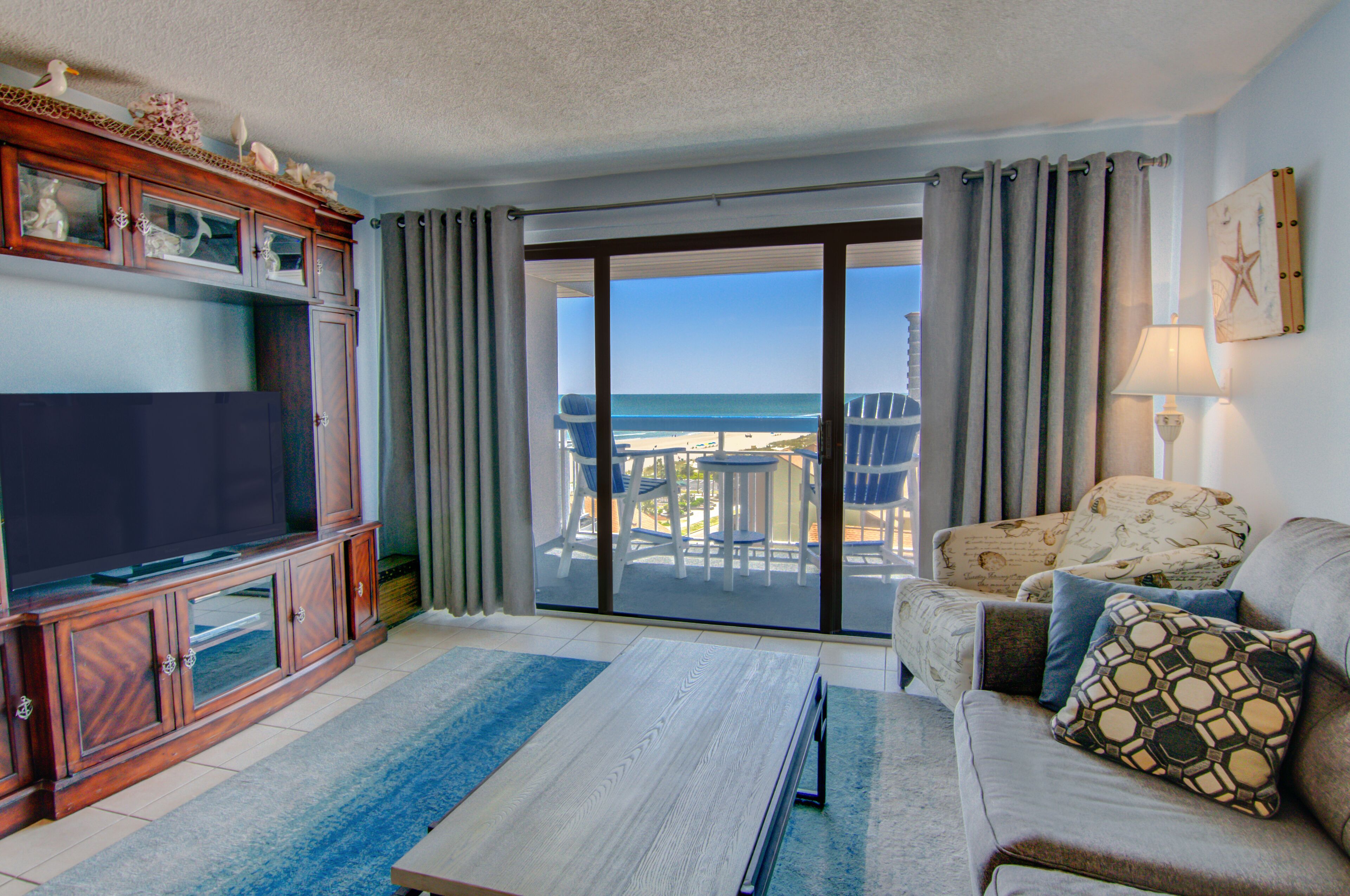 Ocean View Double Suite at Family Resort + Official On-Site Rental Privileges