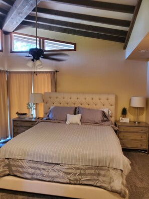 5 bedrooms, iron/ironing board, WiFi, bed sheets - Ultimate family retreat in the Woods! (Twain Harte)