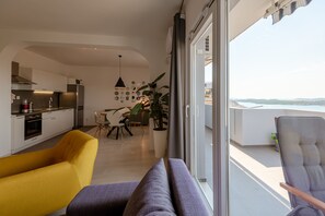 Smart TV, books, music library, video library