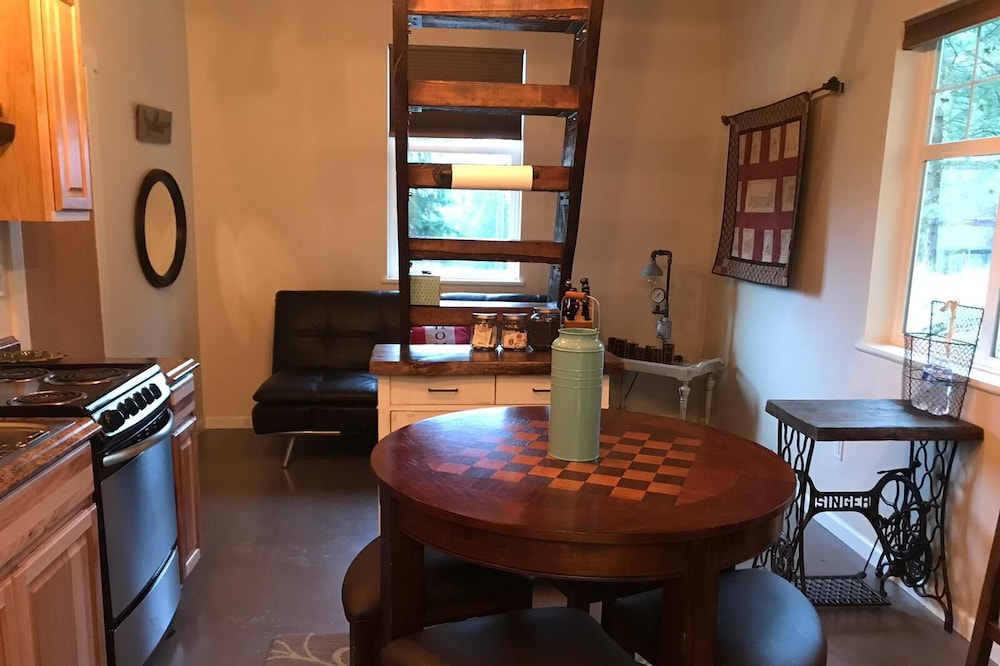 Latah Mountain Loft