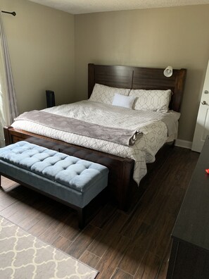 1 chambre, bureau, fer et planche à repasser, Wi-Fi gratuit