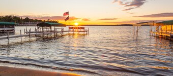 Lakeside Condo in Gull Lake, MN, 2BR, Boat Rentals