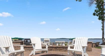 Lakeside Comfort in the Heart of Gull Lake, Beach Access, Boat Rentals