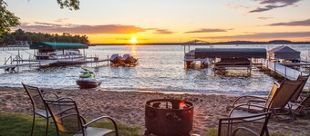 Hidden Gem on Gull Lake w/ large playground for families
