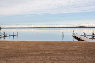 Relaxing Gull Lake Waterside Retreat with Boat Rentals | Nisswa, MN