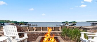 Wake Up at the Lake | Waterfront Condo | Sleeps 8