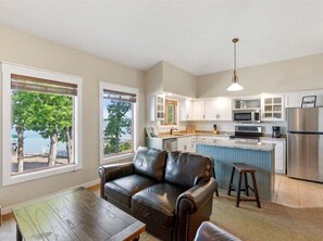 Fernseher, Kamin