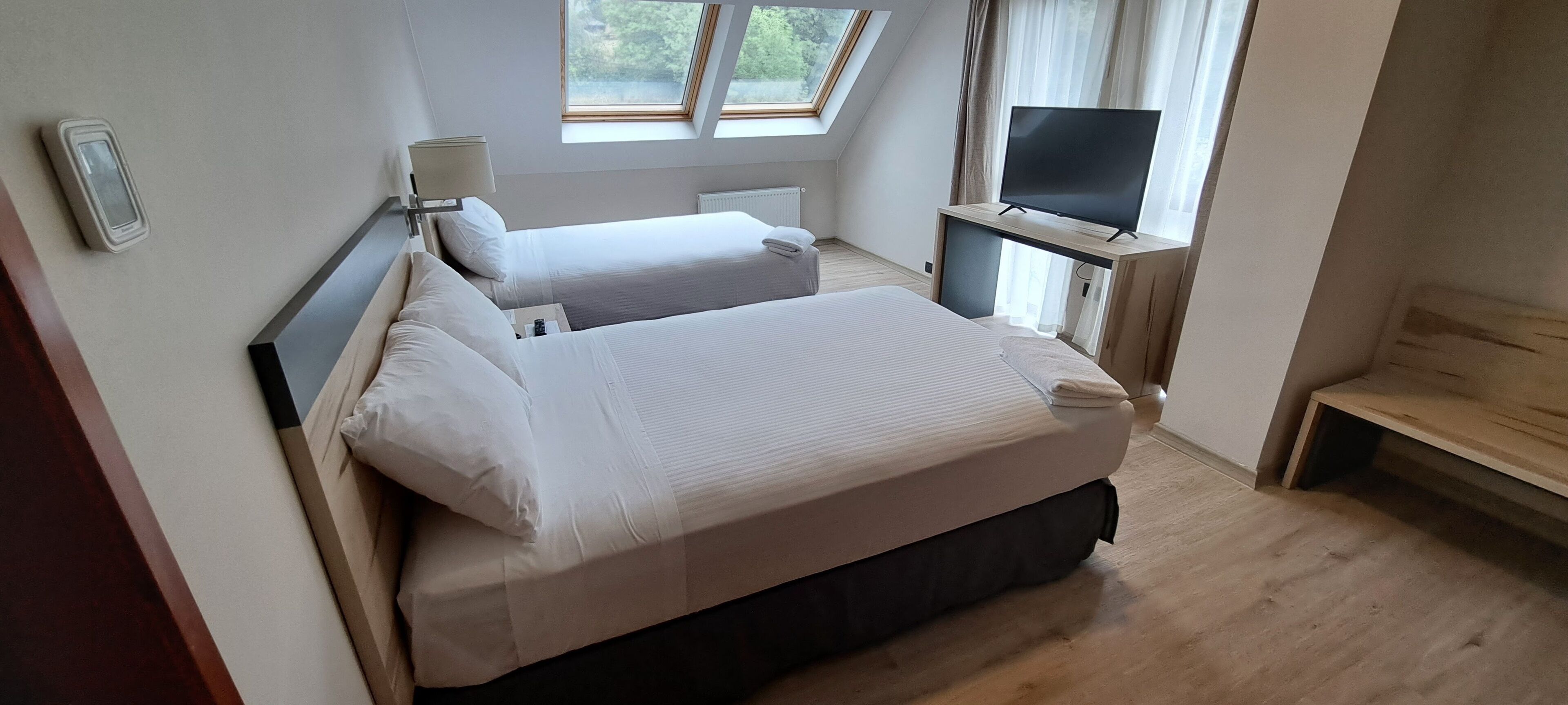 standard double room | minibar, in-room safe, desk, soundproofing