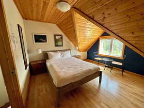 Boswell West Cabin | Free WiFi, bed sheets