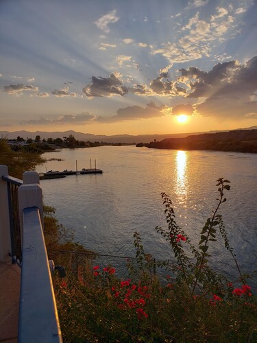 Beautiful Riverview Condo with Boat Launch