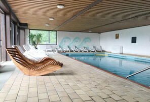 Una piscina techada
