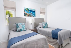 3 bedrooms, in-room safe, iron/ironing board, WiFi