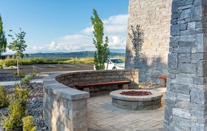 Fireplace - My Place Hotel-Portland East, OR (Portland)