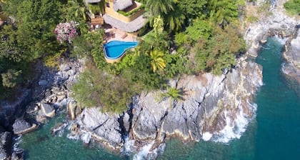 Casa Mia - Exclusive waterfront home in Puerto Mio