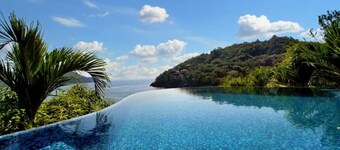 Casa Mia - Exclusive waterfront home in Puerto Mio