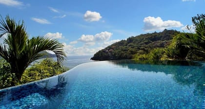 Casa Mia - Exclusive waterfront home in Puerto Mio