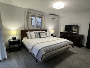 5 bedrooms, desk, iron/ironing board, free WiFi