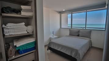 2 bedrooms, free WiFi, bed sheets, wheelchair access