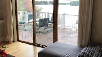 Smart TV, DVD player, offices