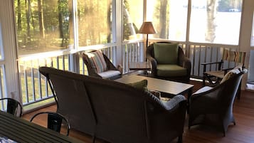 Smart TV, DVD player, offices