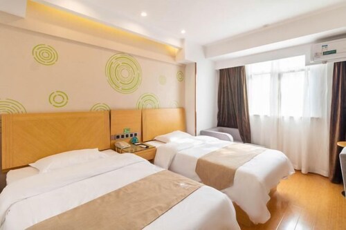 Green Tree Inn (Bengbu Railway Station Bengyi First Affiliated Hospital)