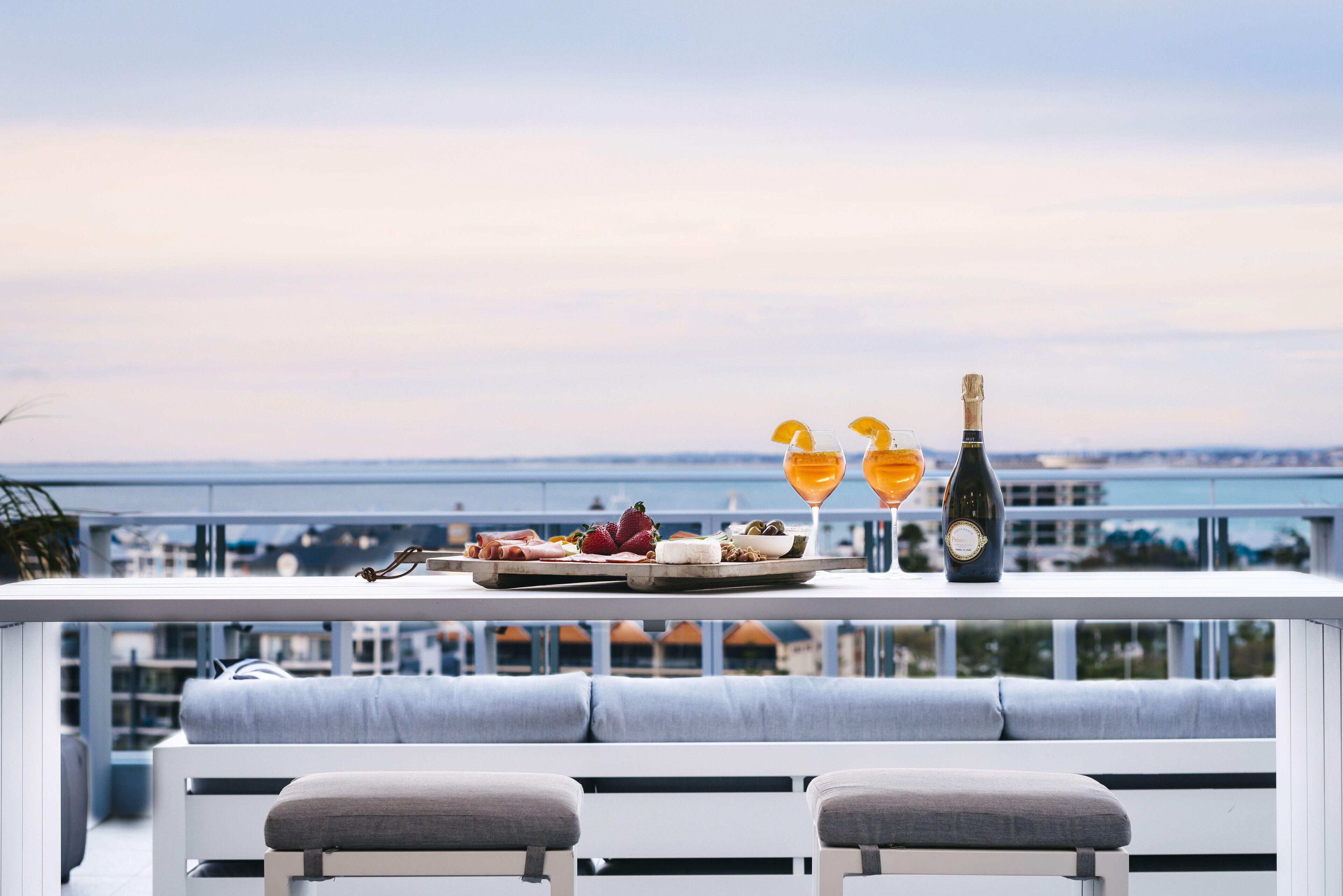 Marco Polo - Exclusive Escapes. Luxury 3 bed penthouse on Mandurah foreshore with pool, spa & gym.