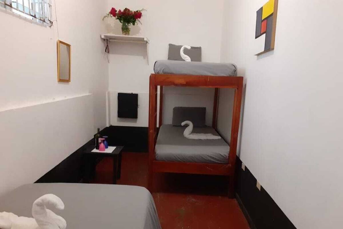 Basic Triple Room | Iron/ironing board, WiFi (free), bed sheets