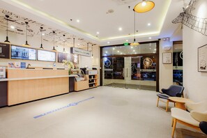 Lobby - Hanting Hotel Shanghai Hongqiao Airport (Shanghai)