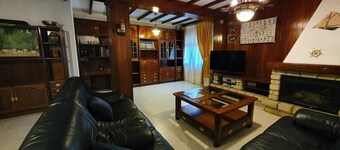 Casa vacacional tranquila hasta 10 personas,con jardin, cerca de la playa