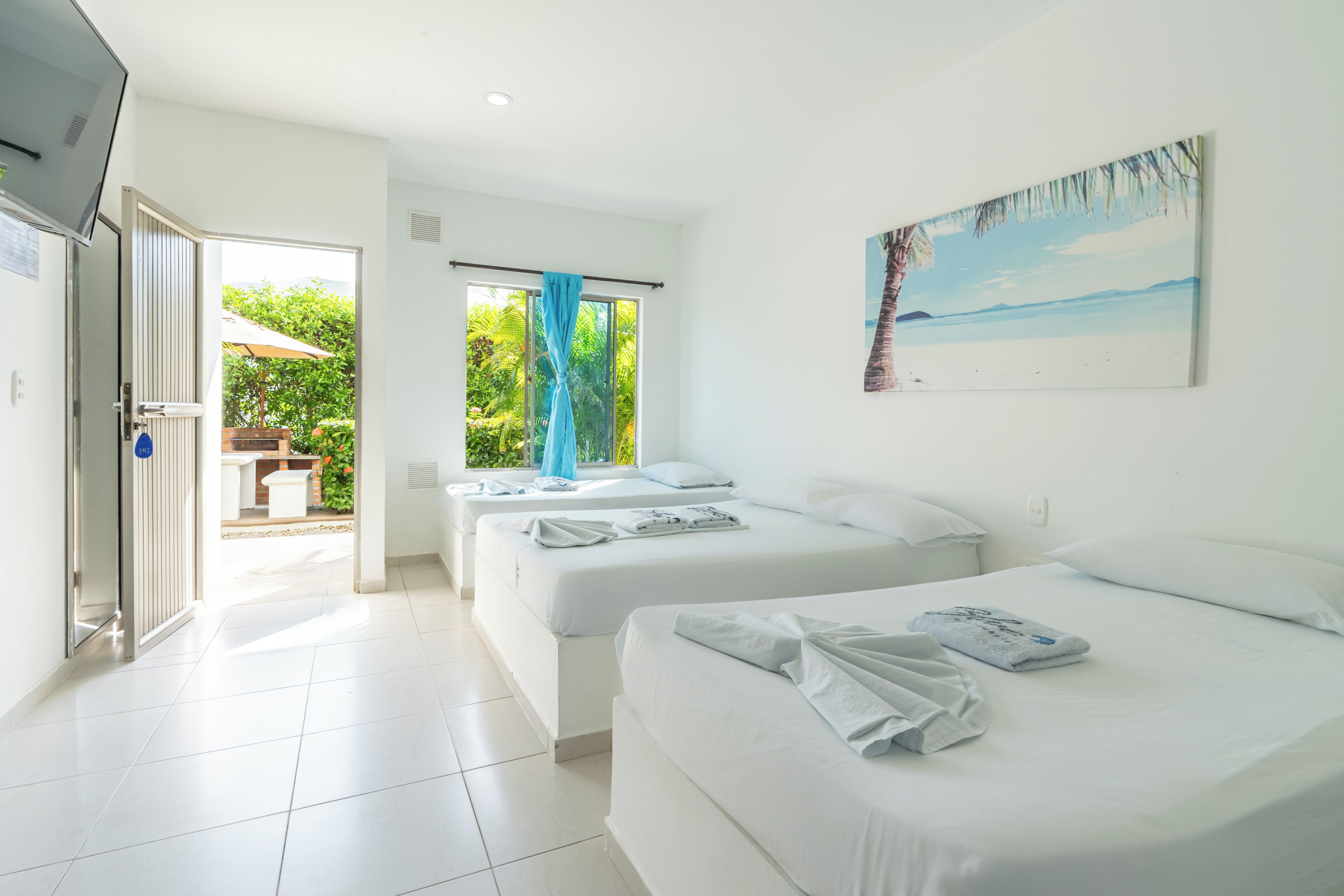 Standard Quadruple Room | In-room safe, free WiFi, bed sheets