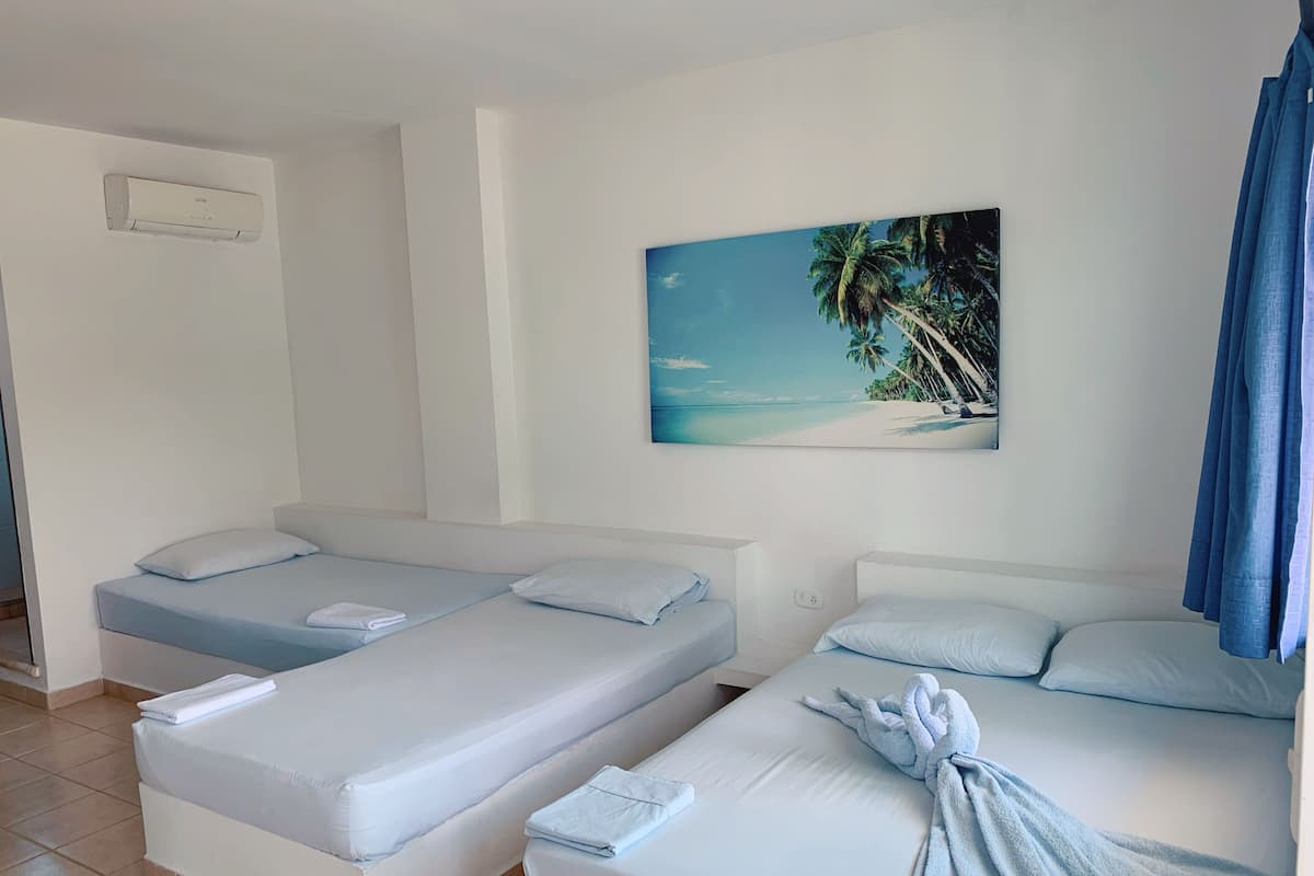 In-room safe, free WiFi, bed sheets