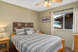 2 habitaciones, tabla de planchar con plancha y cuna de viaje 