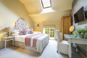 2 dormitoris, planxa i posts de planxar i Internet 