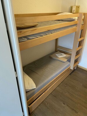 Apartment (0 Bedroom) | Interior