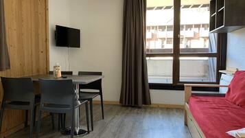 Apartment (0 Bedroom) | Interior