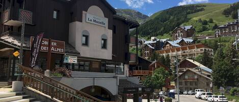 Façana frontal de l'allotjament
