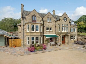 Exterior - 5 bedroom accommodation in Belper (Belper)