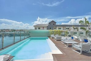 Outdoor pool, a heated pool - Amazing stay in zona colonial (Santo Domingo Este)