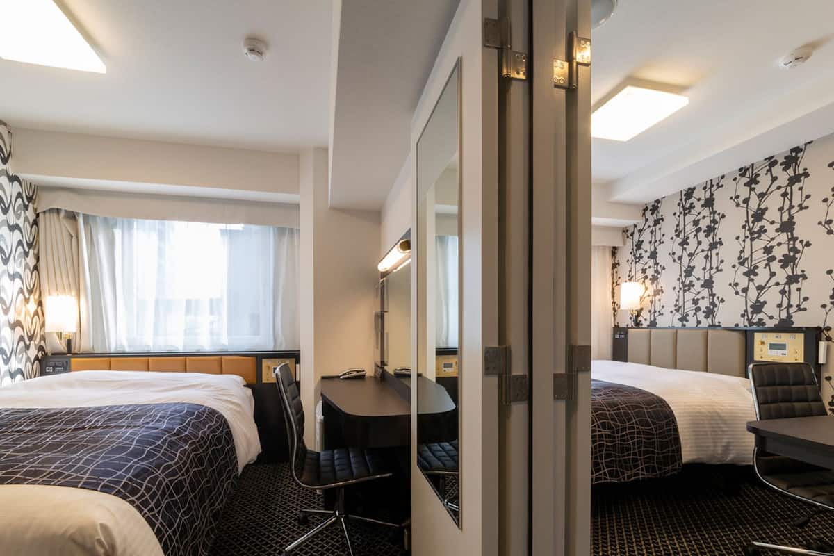 Connecting Room, Non Smoking | Down duvets, desk, free WiFi, bed sheets