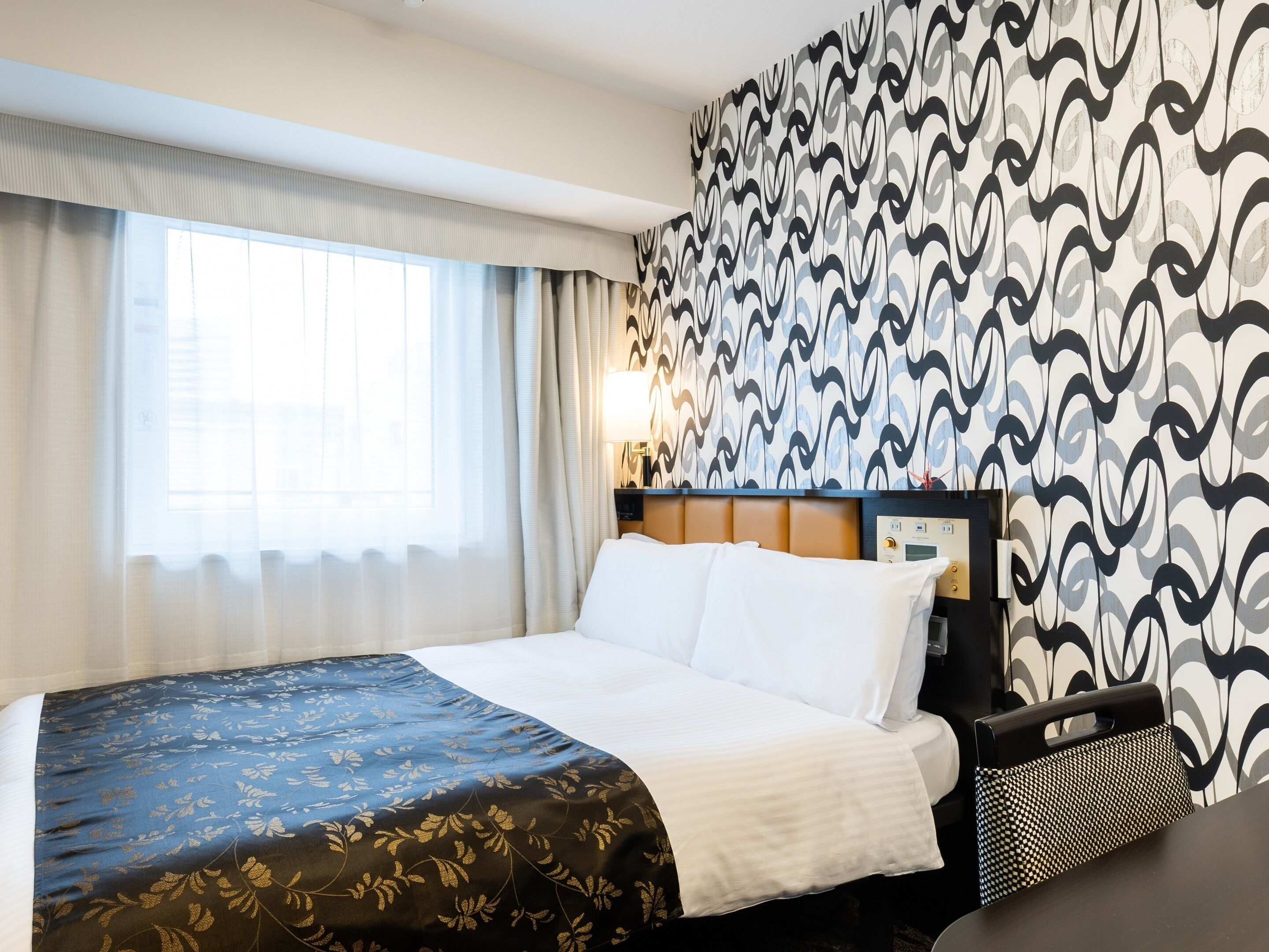 Habitació estàndard, no fumadors (with 1bed) | Cobrellits, escriptori, wifi gratuïta i roba de llit 