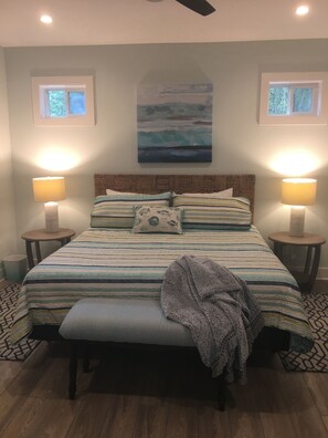 3 bedrooms, desk, iron/ironing board, travel cot