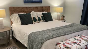 3 bedrooms, desk, iron/ironing board, travel cot