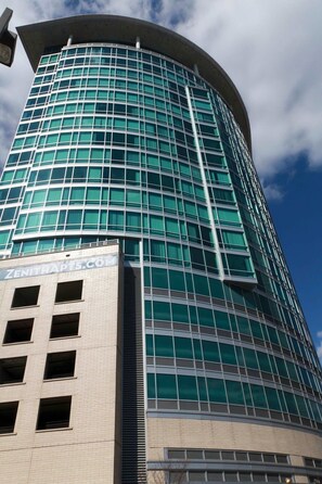 Exterior - 2BR Furnished Apartment in Baltimore Downtown by RedAwning (Baltimore)
