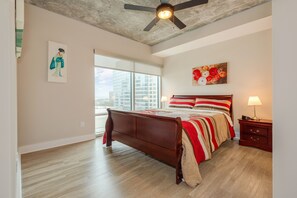 1 bedroom, iron/ironing board, WiFi, bed sheets - 2BR Furnished Apartment near Convention Center by RedAwning (Charlotte)