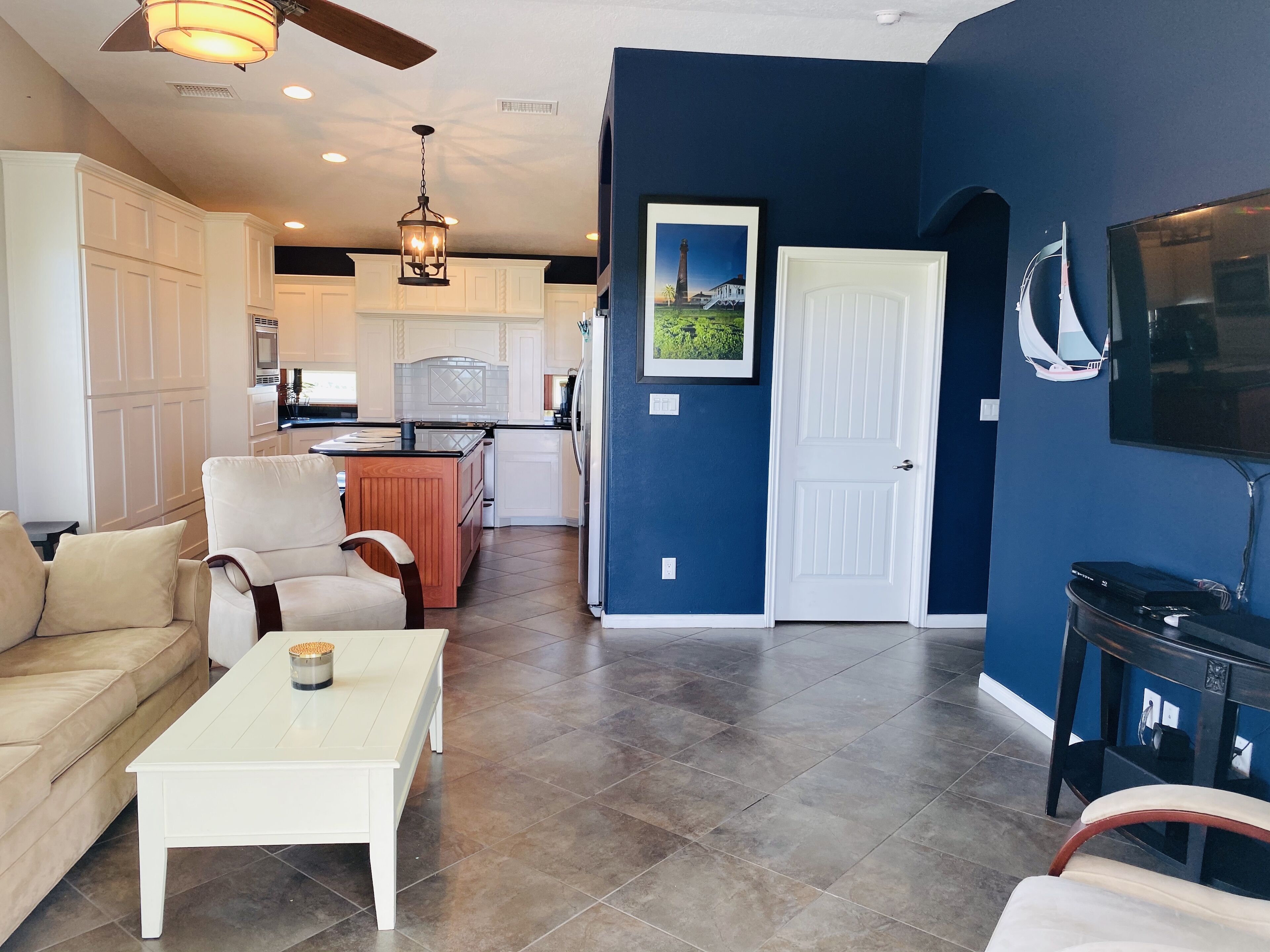 Slow M’Ocean Beach Escape