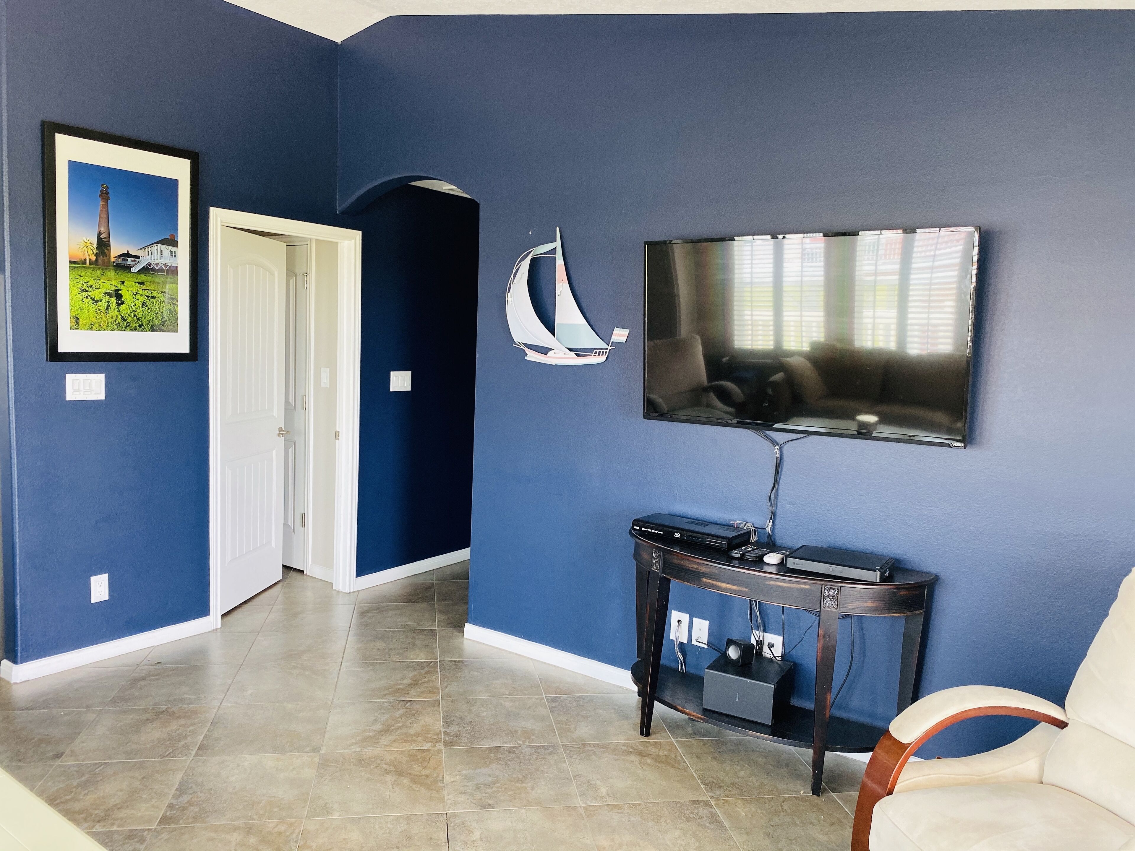 Slow M’Ocean Beach Escape