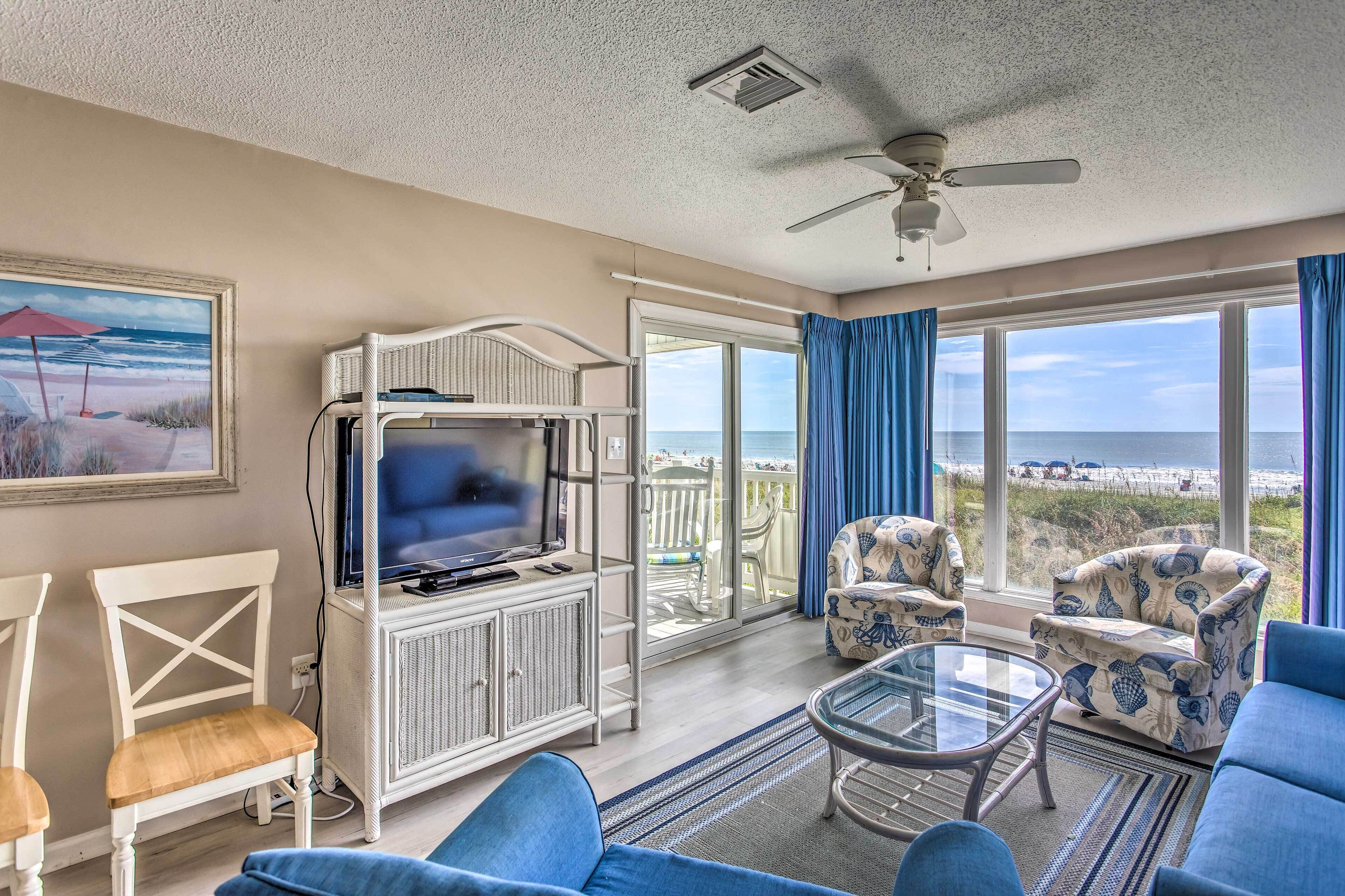 Sunny Windy Hill Beachfront Condo w/ Private Patio