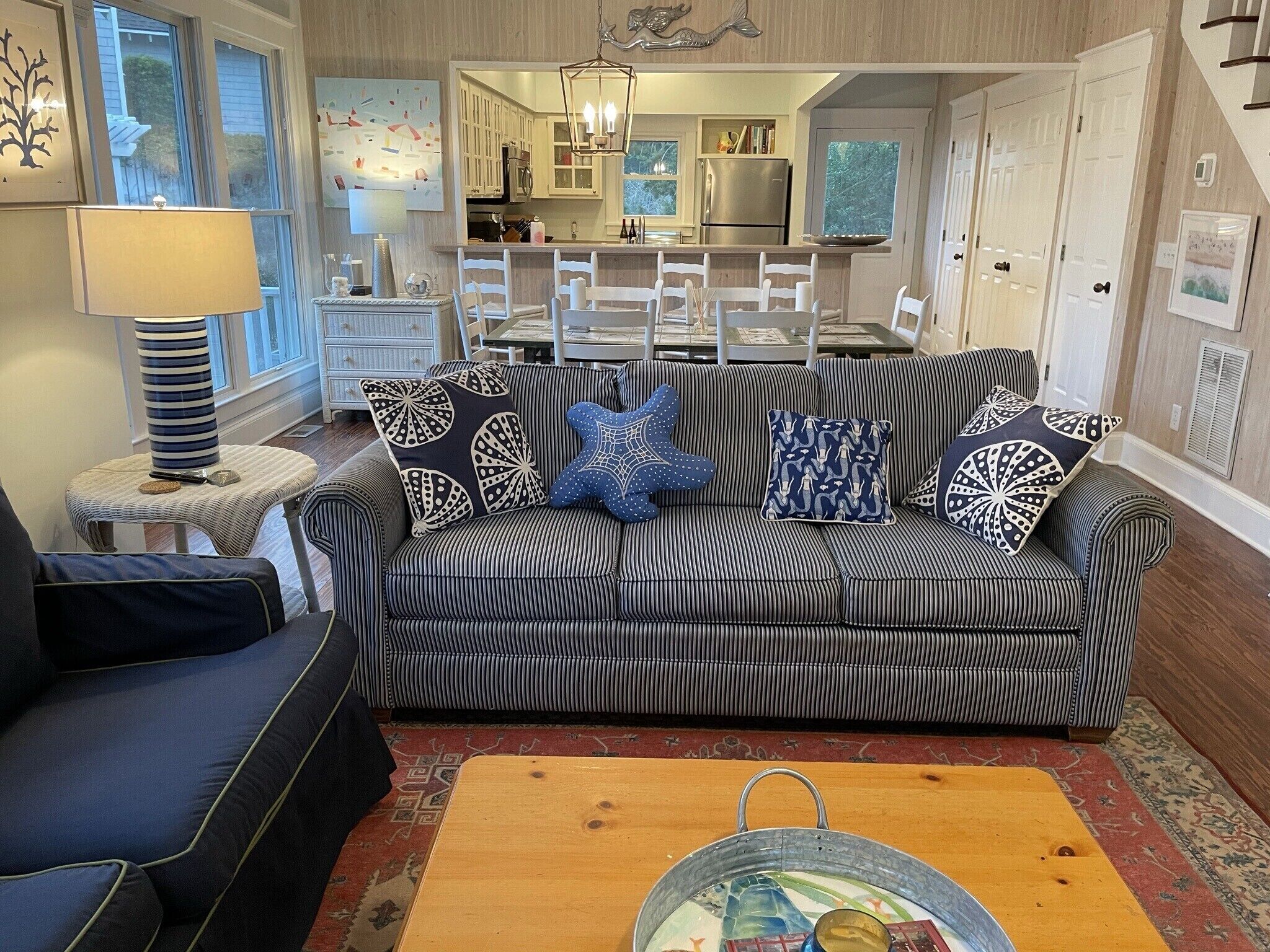 Ideal location! Charming 3 BD 2.5 BA.  Steps to beach, central to clubs!