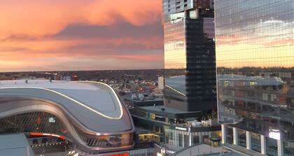 Beautiful 2 bed corporate suite in ❤ of Ice district- Long term stay discounts